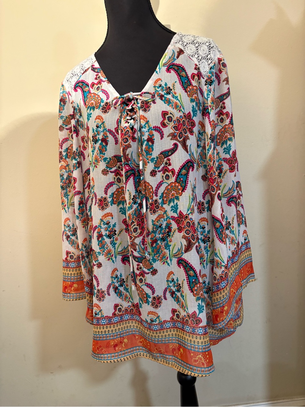 Women’s Floral Paisley Tunic/Top Lace-Trim Peasant-White with Multicolor Print